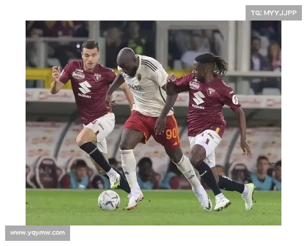 迪亚斯比萨内在高效进攻与防守中的重要作用分析